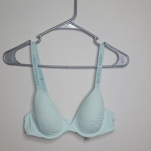 Victoria's Secret Mint Green Underwire Bra with Molded Cups